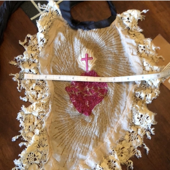 Magnolia Pearl Rare Jabot - Picture 5 of 5